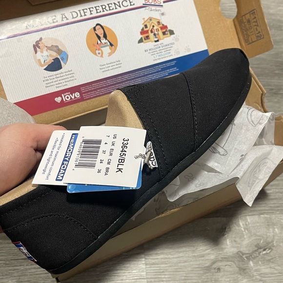 BOBS Women's Peace And Love Slip On Shoes w Memory Foam - Picture 5 of 8